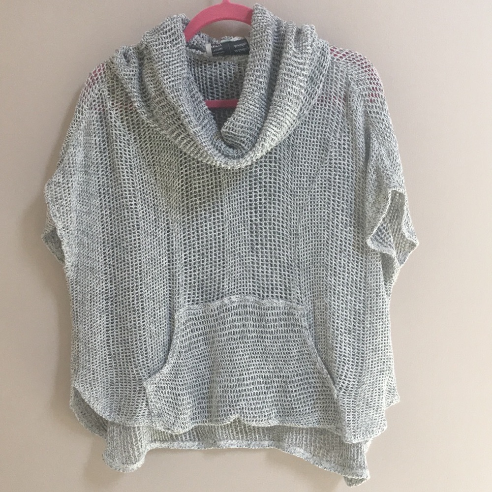 Anthropologie slouchy short sleeved hooded sweater